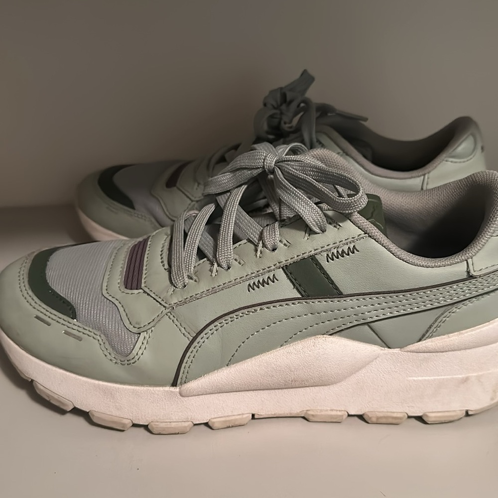 Puma Size 6 - Picture 3 of 4